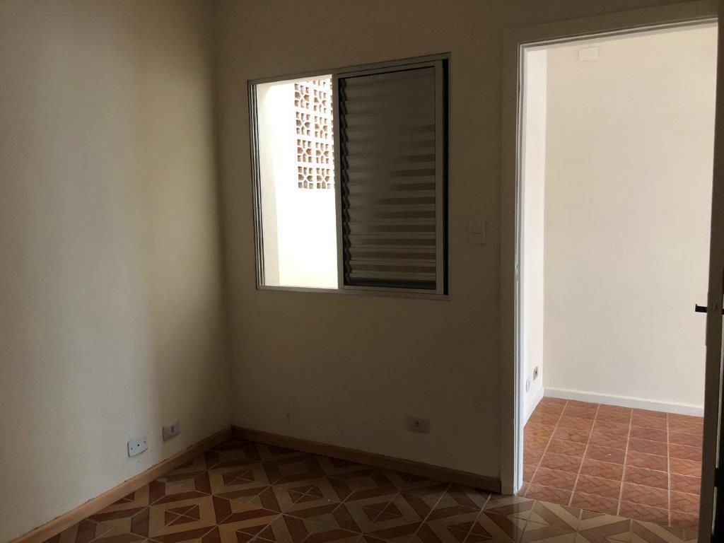 VILA ROMANA CASA TÉRREA PARA LOCAÇÃO COM 2 DORMITÓRIOS E GARAGEM