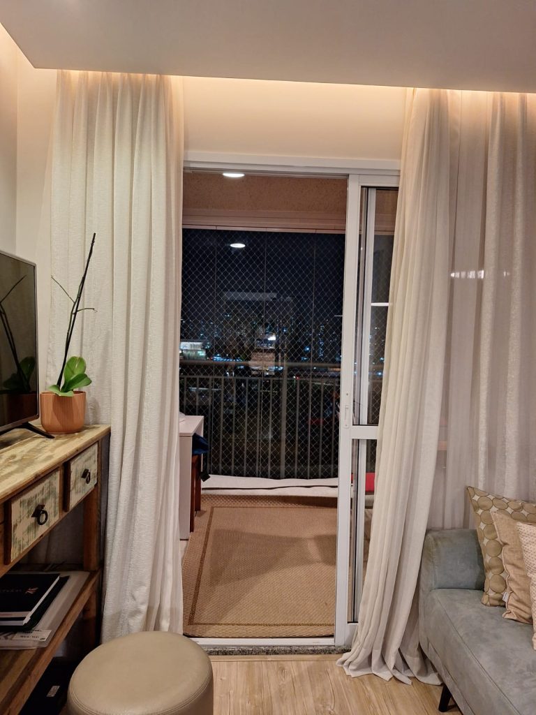 VILA ANASTÁCIO   APARTAMENTO PARA LOCAÇÃO COM 2 DORMITÓRIOS, VARANDA E VAGA