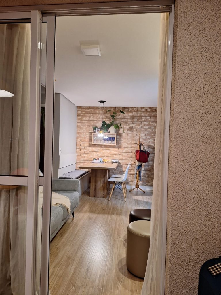 VILA ANASTÁCIO   APARTAMENTO PARA LOCAÇÃO COM 2 DORMITÓRIOS, VARANDA E VAGA