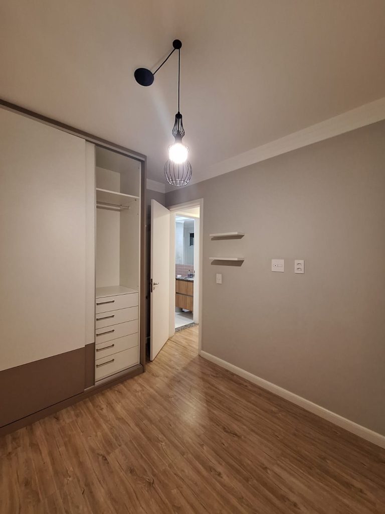 VILA ANASTÁCIO   APARTAMENTO PARA LOCAÇÃO COM 2 DORMITÓRIOS, VARANDA E VAGA