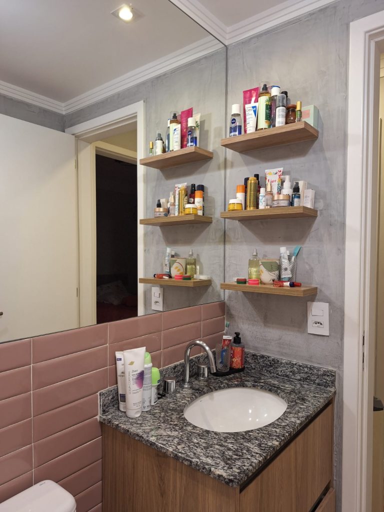 VILA ANASTÁCIO   APARTAMENTO PARA LOCAÇÃO COM 2 DORMITÓRIOS, VARANDA E VAGA