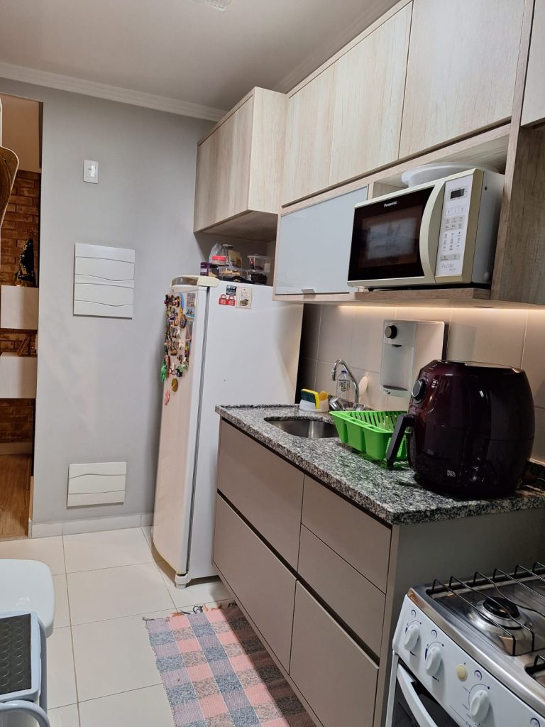 VILA ANASTÁCIO   APARTAMENTO PARA LOCAÇÃO COM 2 DORMITÓRIOS, VARANDA E VAGA