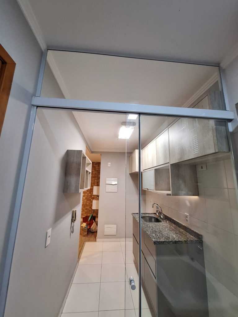 VILA ANASTÁCIO   APARTAMENTO PARA LOCAÇÃO COM 2 DORMITÓRIOS, VARANDA E VAGA