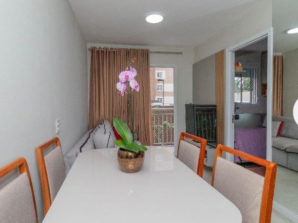 LAPA DE BAIXO – APARTAMENTO À VENDA COM 2 DORMITÓRIOS E VARANDA