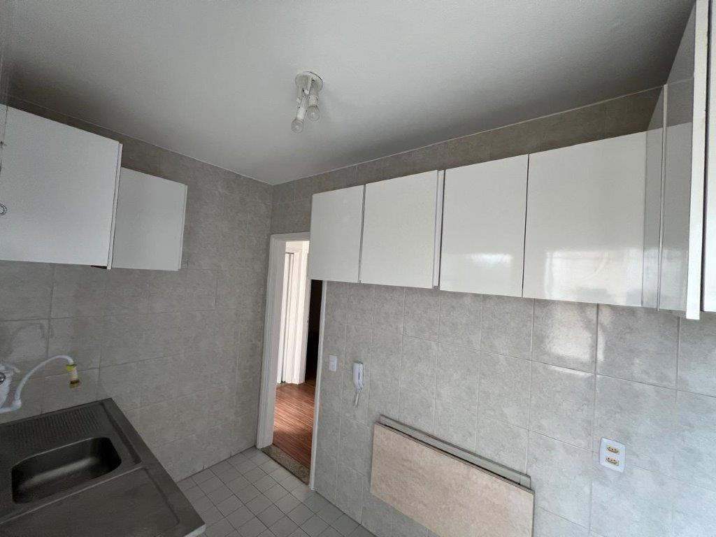 PINHEIROS (PRÓXIMO DA RUA TEODORO SAMPAIO) APARTAMENTO PARA LOCAÇÃO COM UM DORMITÓRIO E VAGA DE GARAGEM FIXA