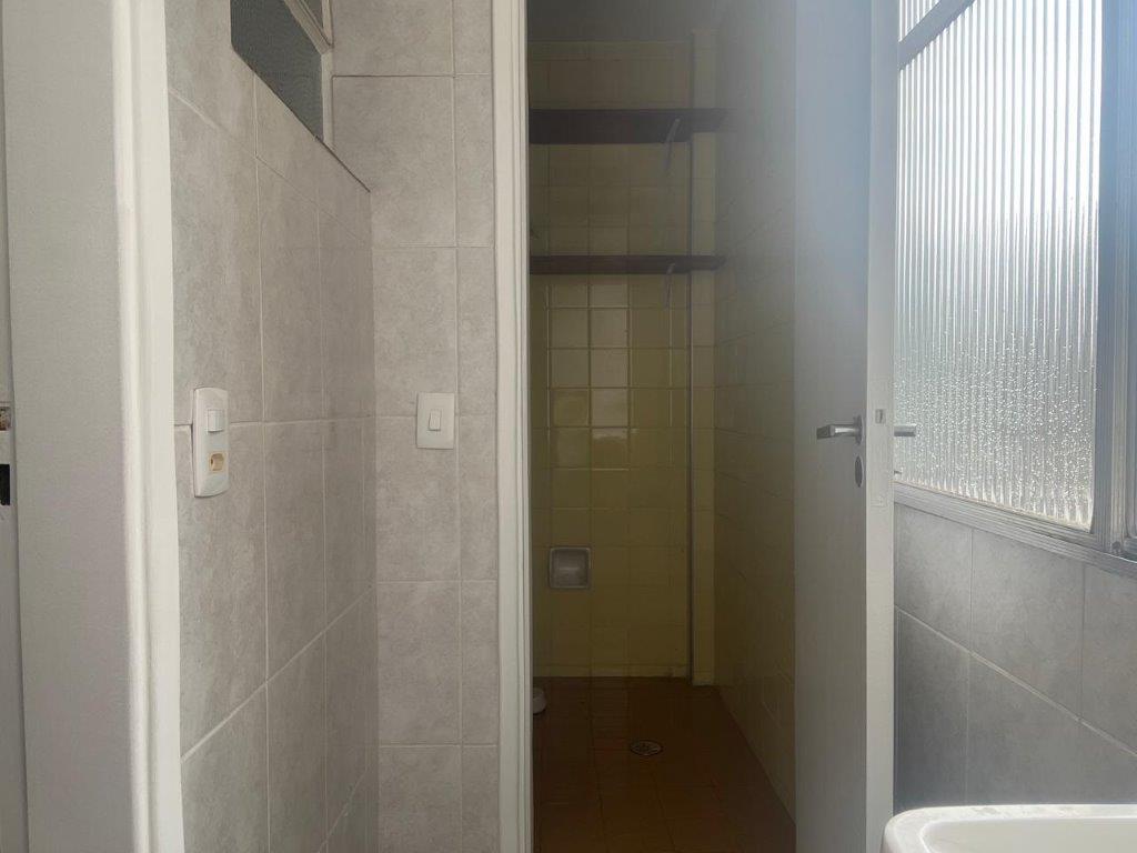 PINHEIROS (PRÓXIMO DA RUA TEODORO SAMPAIO) APARTAMENTO PARA LOCAÇÃO COM UM DORMITÓRIO E VAGA DE GARAGEM FIXA