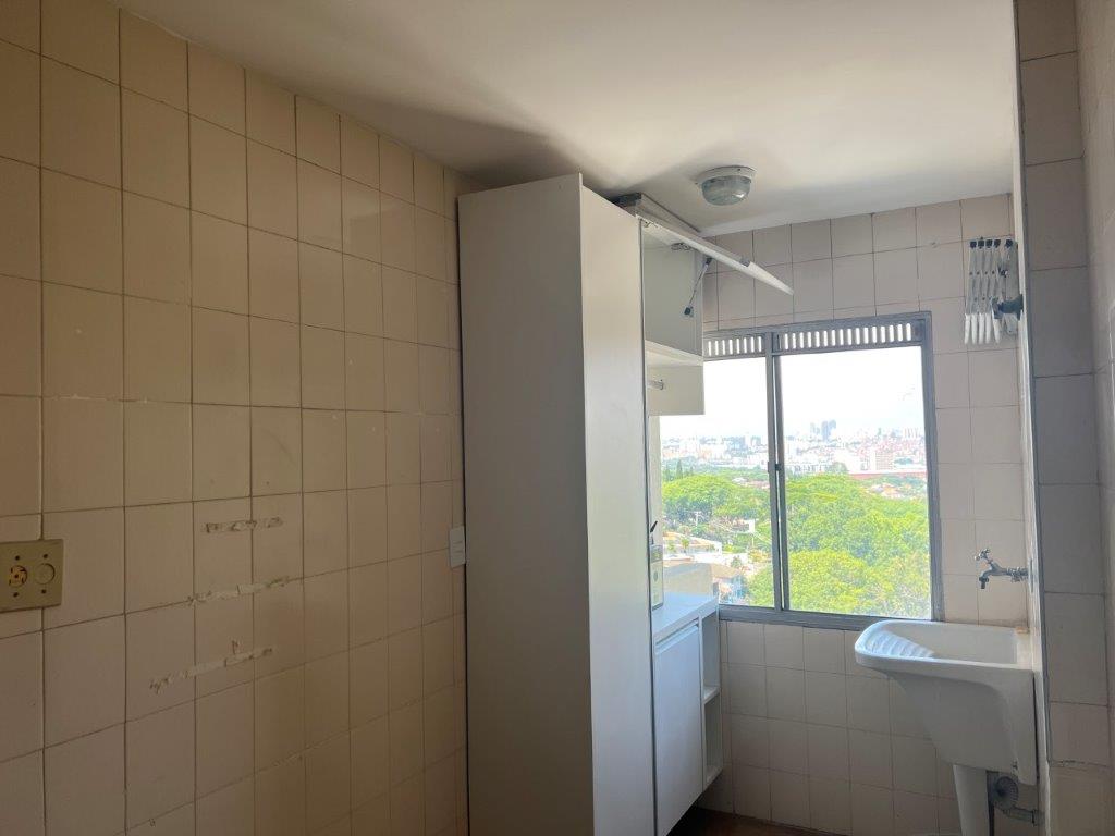 ALTO DE PINHEIROS APARTAMENTO PARA LOCAÇÃO COM 2 QUARTOS, VARANDA E VAGA FIXA