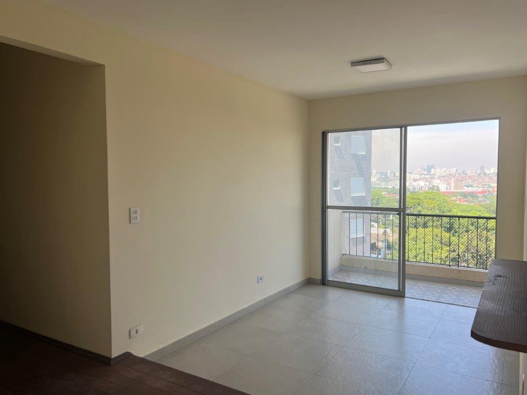 ALTO DE PINHEIROS APARTAMENTO PARA LOCAÇÃO COM 2 QUARTOS, VARANDA E VAGA FIXA