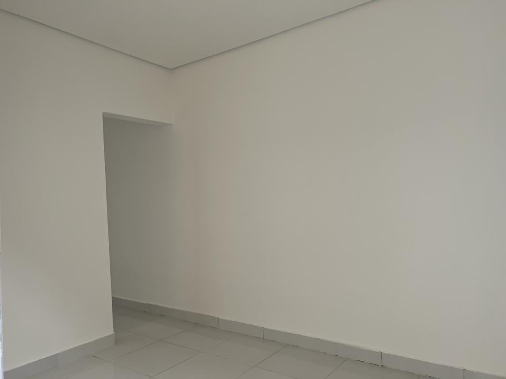 ÁGUA BRANCA CASA TÉRREA NÃO INDEPENDENTE COM UM QUARTO E VAGA DE GARAGEM