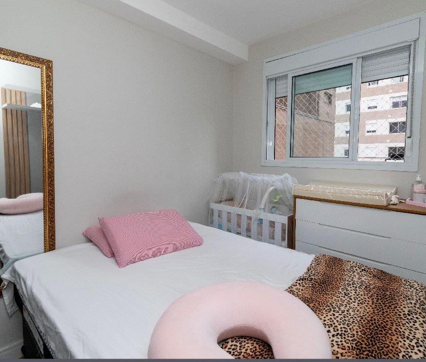 LAPA DE BAIXO – APARTAMENTO À VENDA COM 2 DORMITÓRIOS E VARANDA