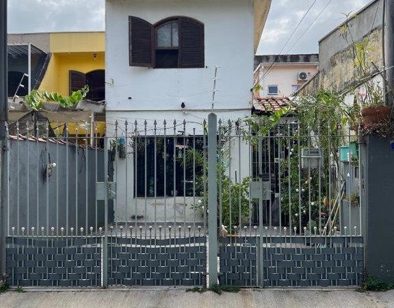 JARDIM REGINA SOBRADO À VENDA COM 3 DORMITÓRIOS E VAGA DE GARAGEM