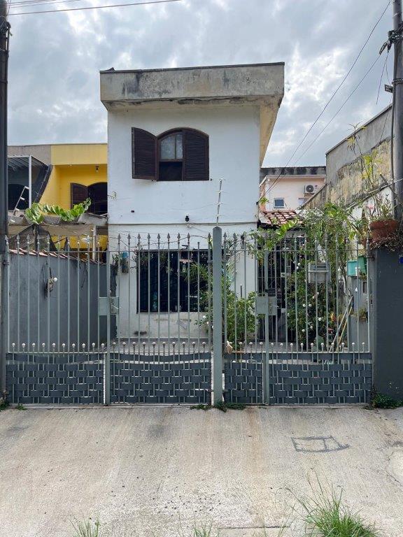 JARDIM REGINA SOBRADO À VENDA COM 3 DORMITÓRIOS E VAGA DE GARAGEM