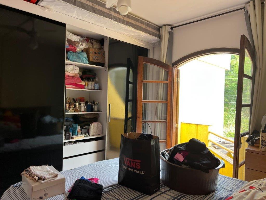 JARDIM REGINA SOBRADO À VENDA COM 2 DORMITÓRIOS E 2 VAGAS DE GARAGEM