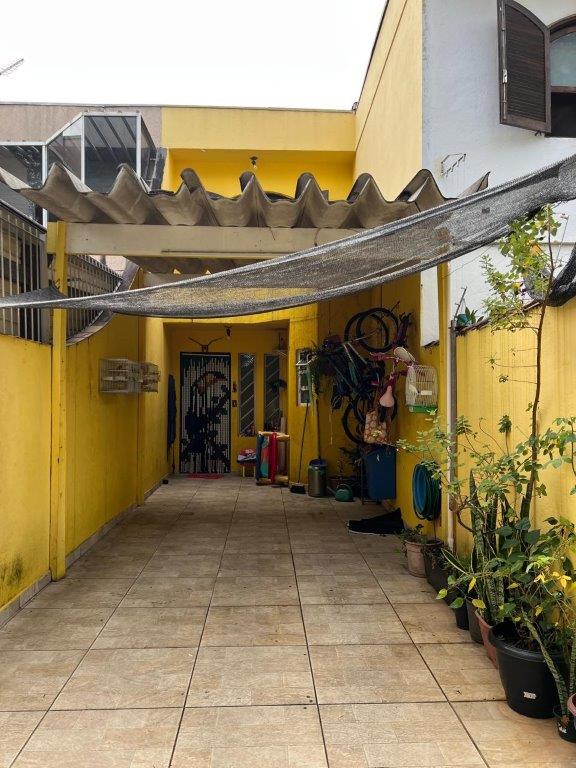 JARDIM REGINA SOBRADO À VENDA COM 2 DORMITÓRIOS E 2 VAGAS DE GARAGEM