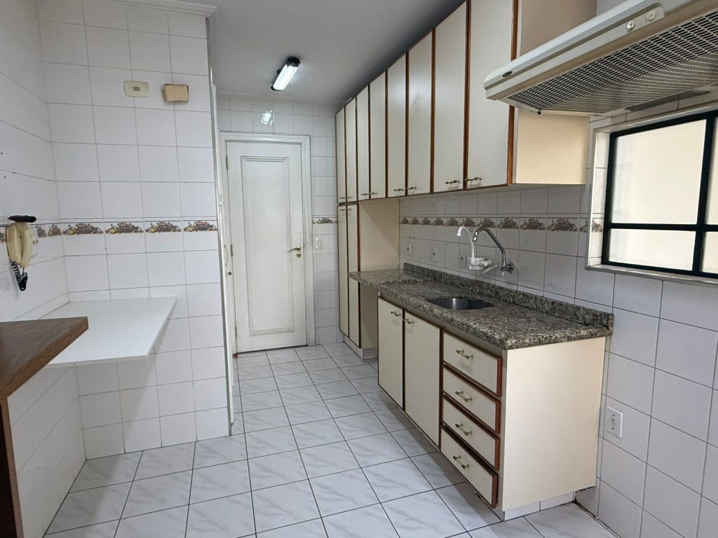 Locação 3 dormitórios (1 suíte) PERDIZES