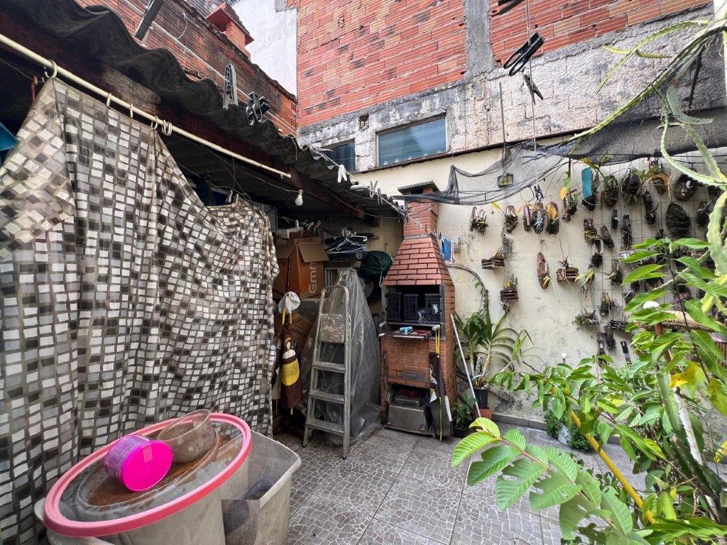 JARDIM REGINA SOBRADO À VENDA COM 3 DORMITÓRIOS E VAGA DE GARAGEM