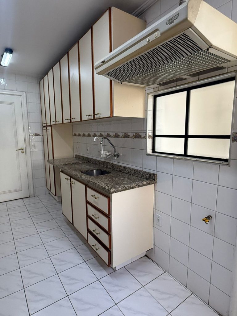 Locação 3 dormitórios (1 suíte) PERDIZES