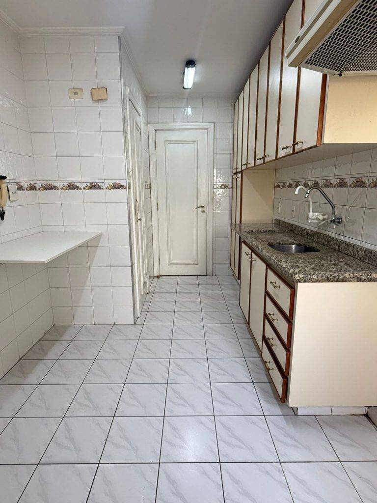 Locação 3 dormitórios (1 suíte) PERDIZES