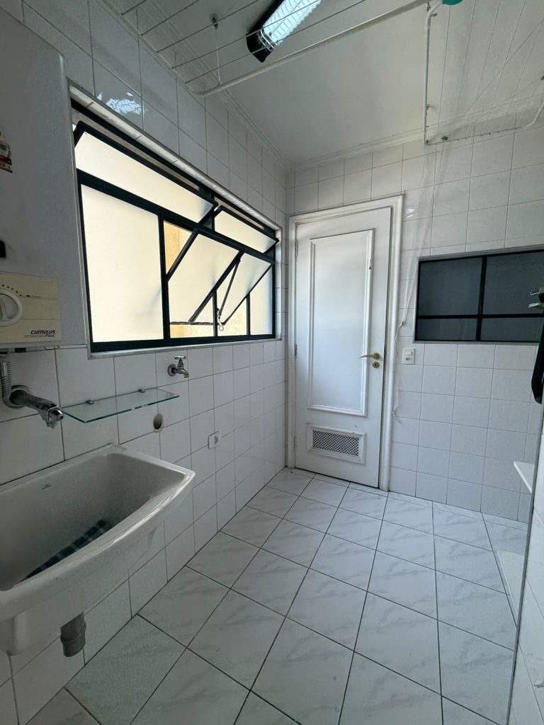 Locação 3 dormitórios (1 suíte) PERDIZES