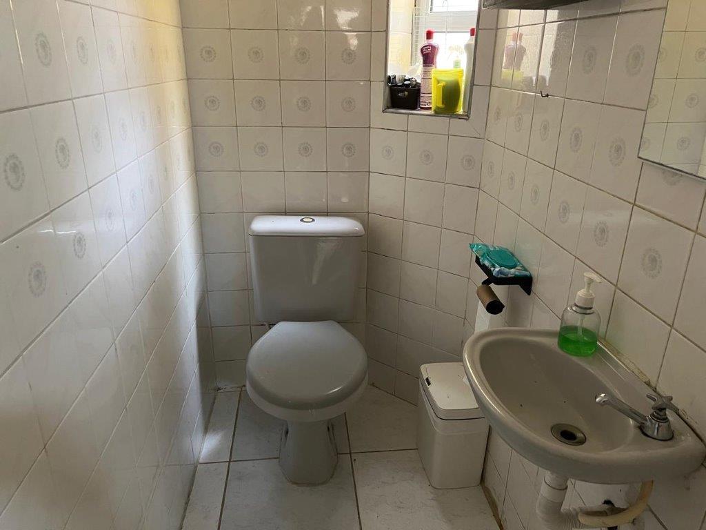 JARDIM REGINA SOBRADO À VENDA COM 2 DORMITÓRIOS E 2 VAGAS DE GARAGEM