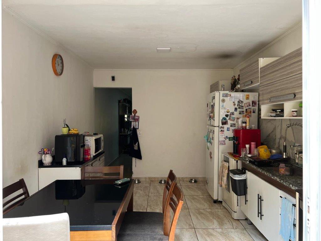 JARDIM REGINA SOBRADO À VENDA COM 2 DORMITÓRIOS E 2 VAGAS DE GARAGEM