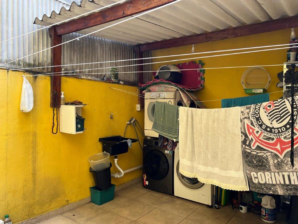 JARDIM REGINA SOBRADO À VENDA COM 2 DORMITÓRIOS E 2 VAGAS DE GARAGEM