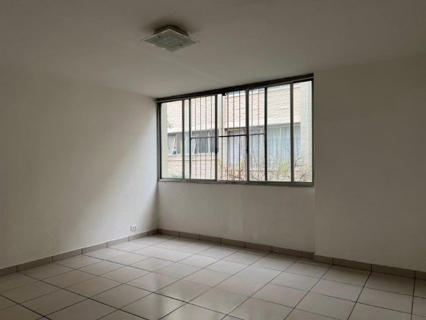 LAPA DE BAIXO APARTAMENTO PARA VENDER NA PRAÇA JÁCOMO ZANELLA NO PRIMEIRO ANDAR