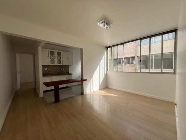 LAPA DE BAIXO APARTAMENTO PARA LOCAÇÃO NA PRAÇA JÁCOMO ZANELLA