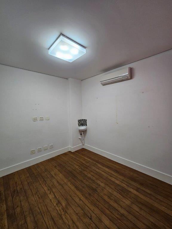 LAPA SOBRADO COMERCIAL PARA LOCAÇÃO NA RUA DOMINGOS RODRIGUES 