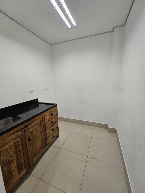 LAPA SOBRADO COMERCIAL PARA LOCAÇÃO NA RUA DOMINGOS RODRIGUES 