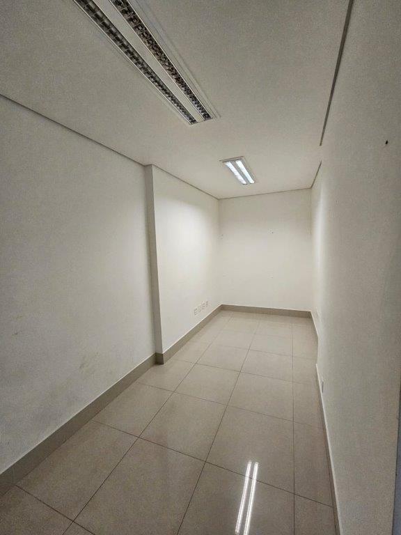 LAPA SOBRADO COMERCIAL PARA LOCAÇÃO NA RUA DOMINGOS RODRIGUES 