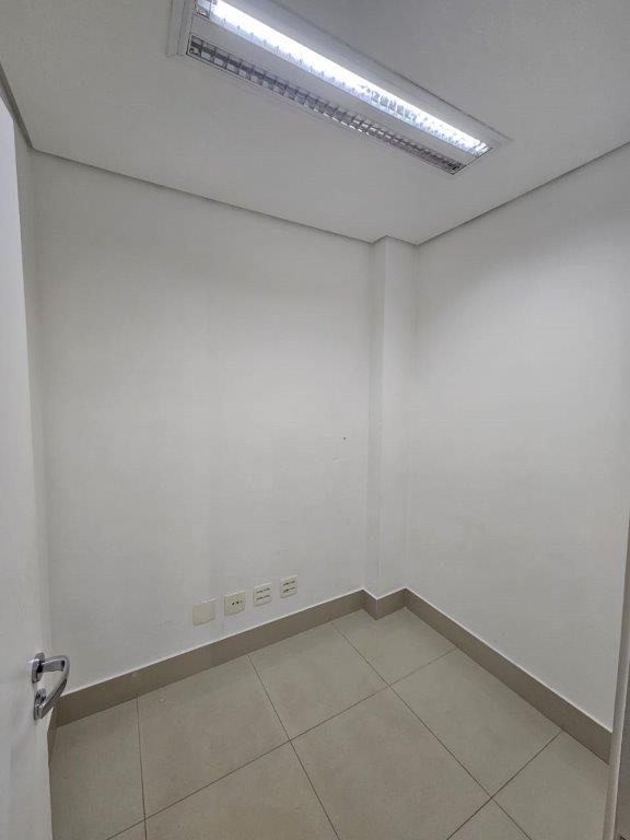 LAPA SOBRADO COMERCIAL PARA LOCAÇÃO NA RUA DOMINGOS RODRIGUES 
