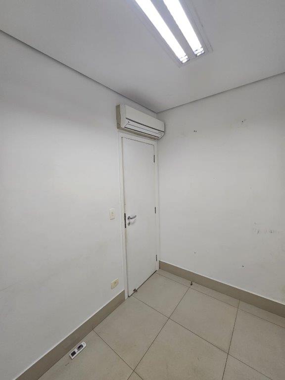 LAPA SOBRADO COMERCIAL PARA LOCAÇÃO NA RUA DOMINGOS RODRIGUES 