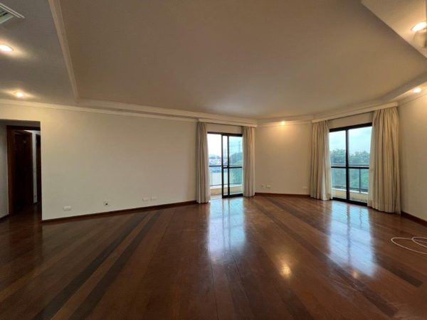 PARQUE SÃO DOMINGOS APARTAMENTO À VENDA COM 3 DORMITÓRIOS E COM 3 VAGAS DE GARAGEM 