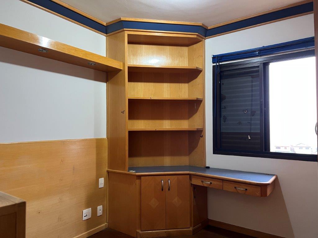 PARQUE SÃO DOMINGOS APARTAMENTO À VENDA COM 3 DORMITÓRIOS E COM 3 VAGAS DE GARAGEM 