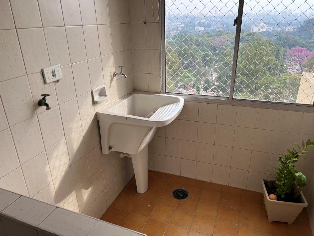 ALTO DE PINHEIROS APARTAMENTO PARA LOCAÇÃO COM 2 DORMITÓRIOS E VAGA FIXA