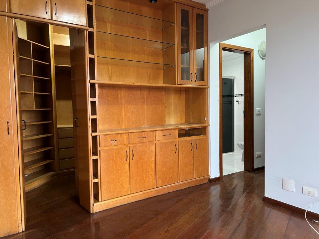 PARQUE SÃO DOMINGOS APARTAMENTO À VENDA COM 3 DORMITÓRIOS E COM 3 VAGAS DE GARAGEM 