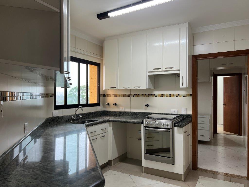 PARQUE SÃO DOMINGOS APARTAMENTO À VENDA COM 3 DORMITÓRIOS E COM 3 VAGAS DE GARAGEM 