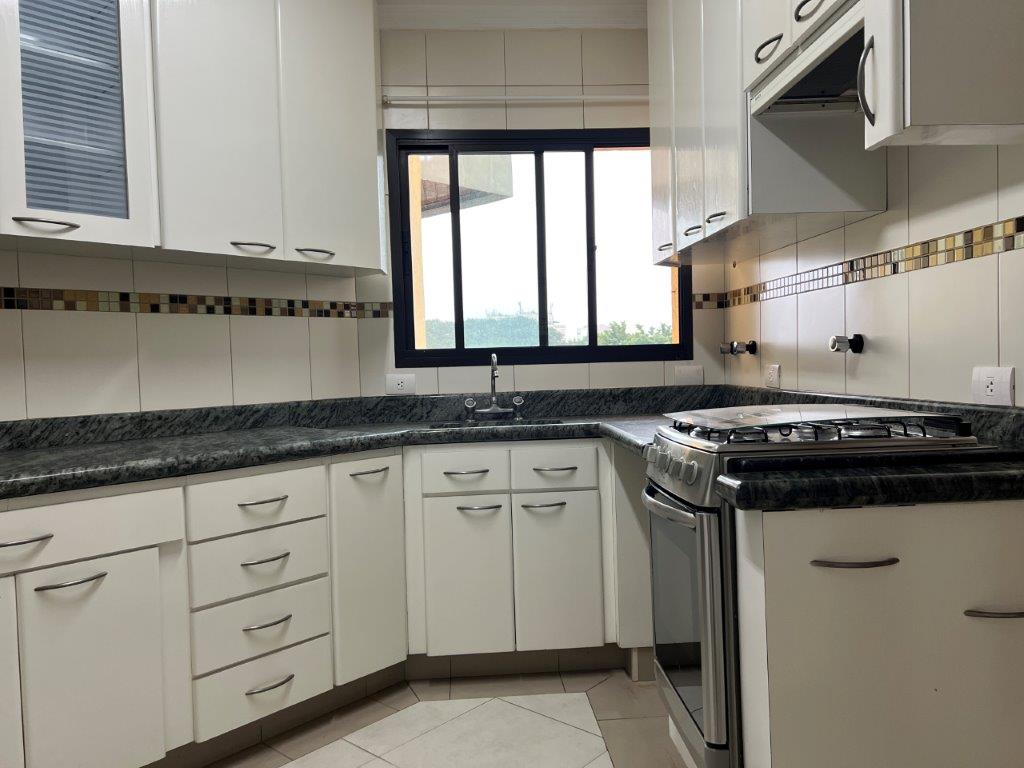 PARQUE SÃO DOMINGOS APARTAMENTO À VENDA COM 3 DORMITÓRIOS E COM 3 VAGAS DE GARAGEM 