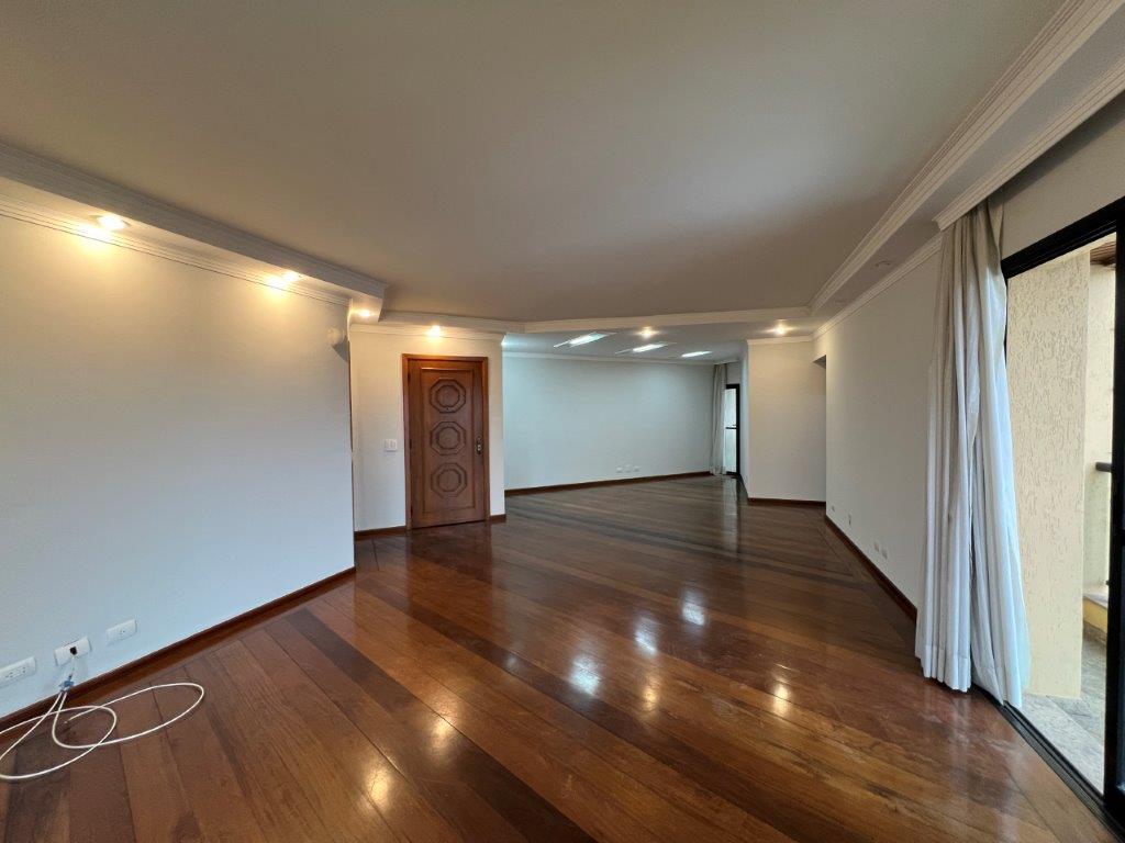 PARQUE SÃO DOMINGOS APARTAMENTO À VENDA COM 3 DORMITÓRIOS E COM 3 VAGAS DE GARAGEM 