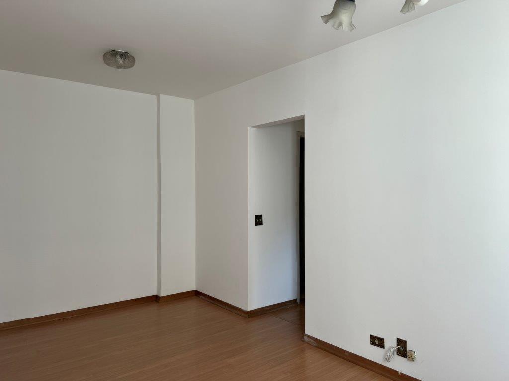 POMPÉIA APARTAMENTO PARA ALUGAR DE DOIS QUARTOS, COM VAGA FIXA E COBERTA