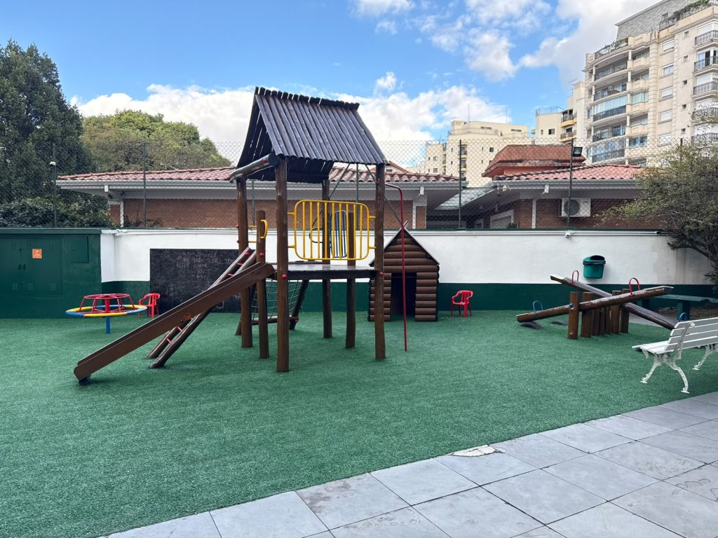 Imóvel está em um dos bairros mais valorizados e familiares da cidade.