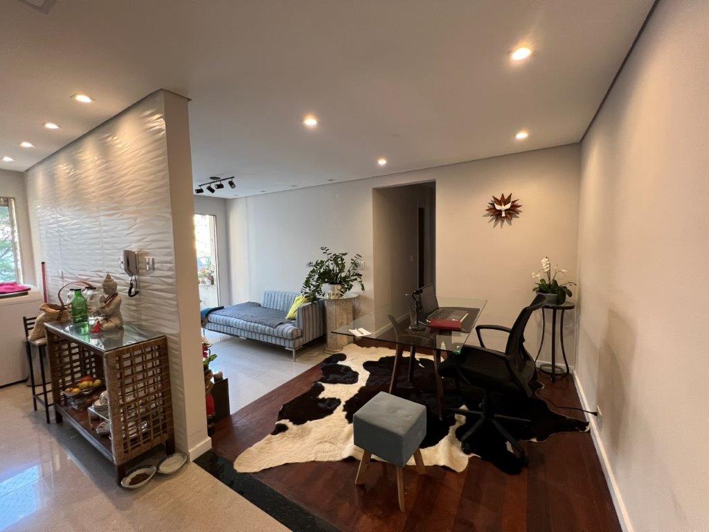 ALTO DE PINHEIROS APARTAMENTO À VENDA PRÓXIMO DO PARQUE VILA LOBOS COM 2 DORMITÓRIOS E VAGA FIXA