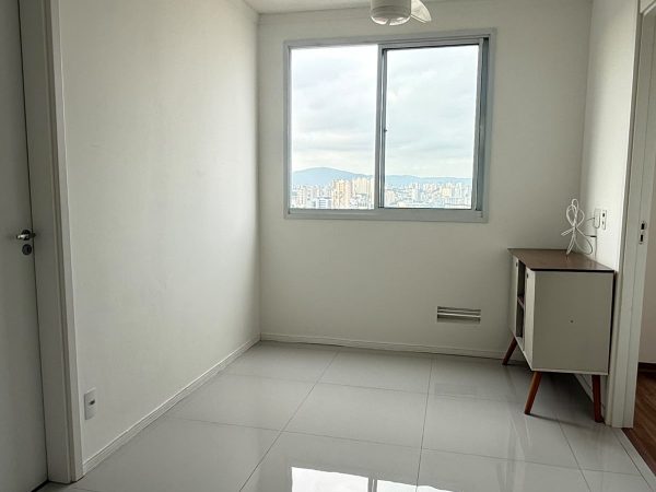 Apartamento para locação sendo 2 dormitórios, sala, cozinha.