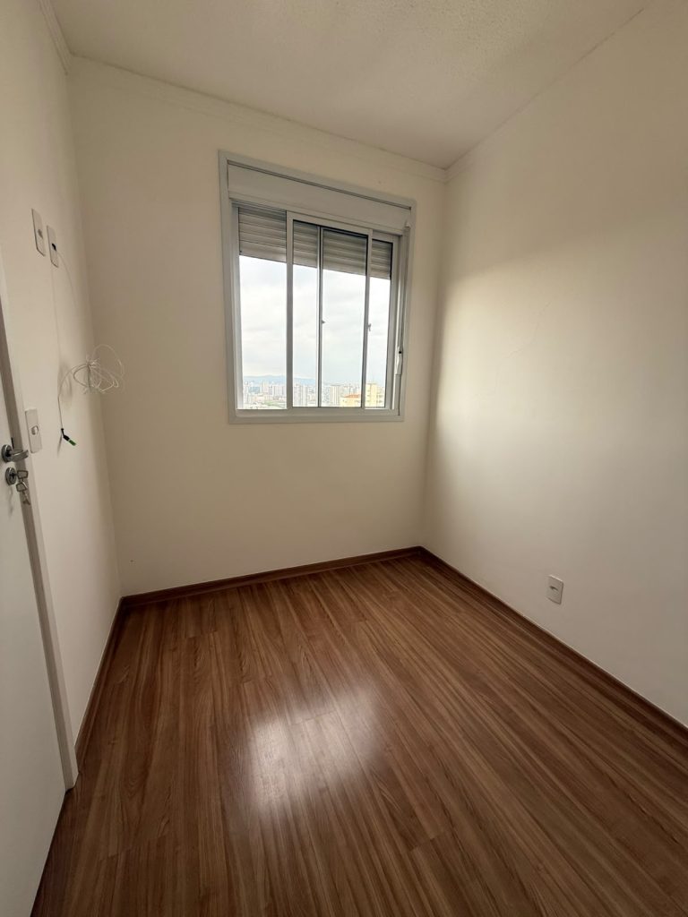 Apartamento para locação sendo 2 dormitórios, sala, cozinha.