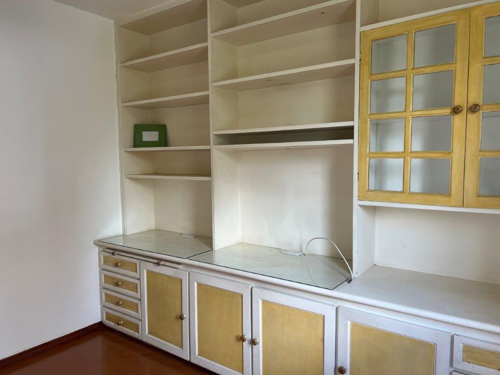 ALTO DE PINHEIROS APARTAMENTO PARA LOCAÇÃO COM 2 DORMITÓRIOS, VAGA FIXA E APARELHO DE AR-CONDICIONADO