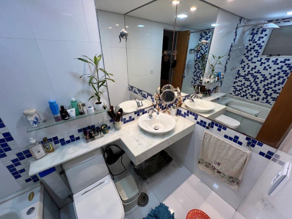 ALTO DE PINHEIROS APARTAMENTO À VENDA PRÓXIMO DO PARQUE VILA LOBOS COM 2 DORMITÓRIOS E VAGA FIXA