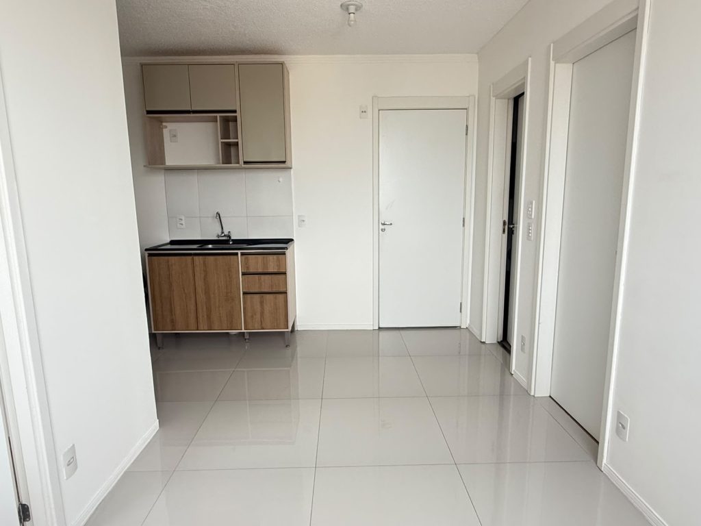 Apartamento para locação sendo 2 dormitórios, sala, cozinha.