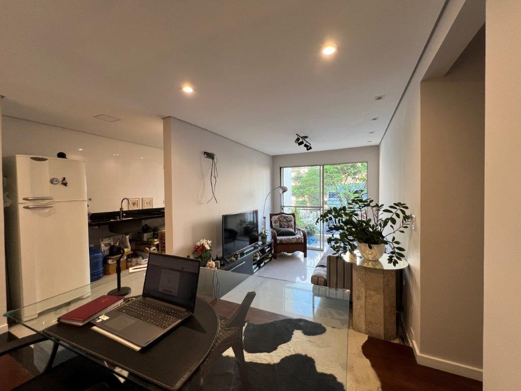 ALTO DE PINHEIROS APARTAMENTO À VENDA PRÓXIMO DO PARQUE VILA LOBOS COM 2 DORMITÓRIOS E VAGA FIXA