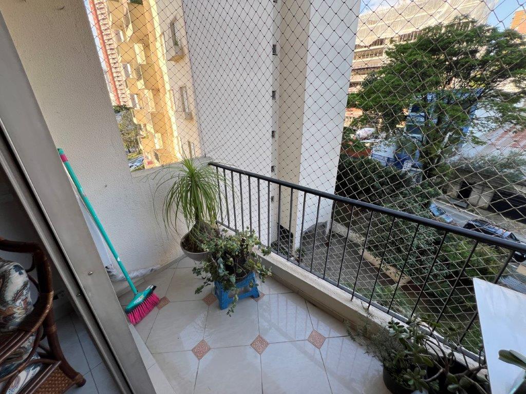 ALTO DE PINHEIROS APARTAMENTO À VENDA PRÓXIMO DO PARQUE VILA LOBOS COM 2 DORMITÓRIOS E VAGA FIXA